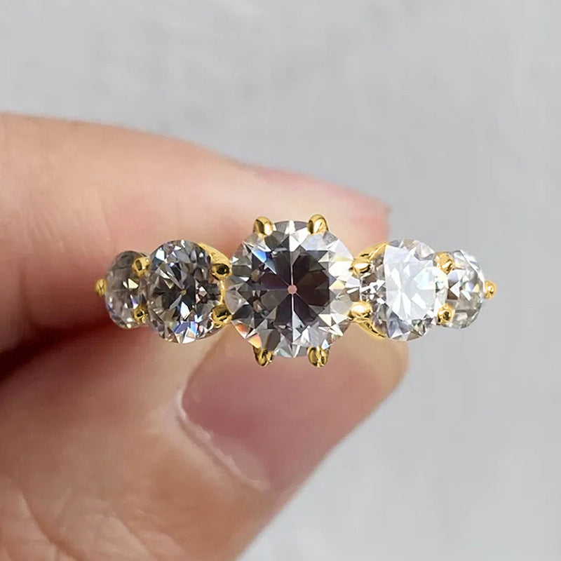 Senior Affordable Luxury Style Women's Round Inlaid Zircon Ring